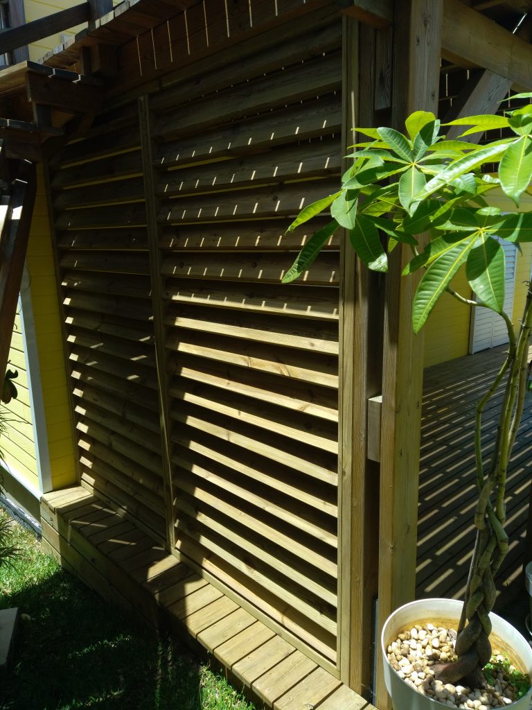 Brise-vue coulissant sur mesure en pin classe 4