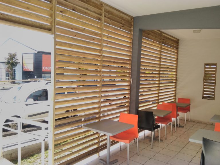 Brise-vue fixe sur mesure en pin classe 4